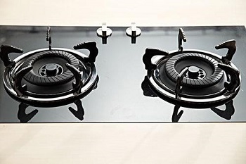 燃气灶电池多久换一次 燃气灶电池多久换一次